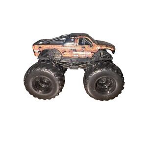 Hot Wheels Monster Jam - "Airborne Ranger" Camo Army 1:64 1/64 Diecast Truck